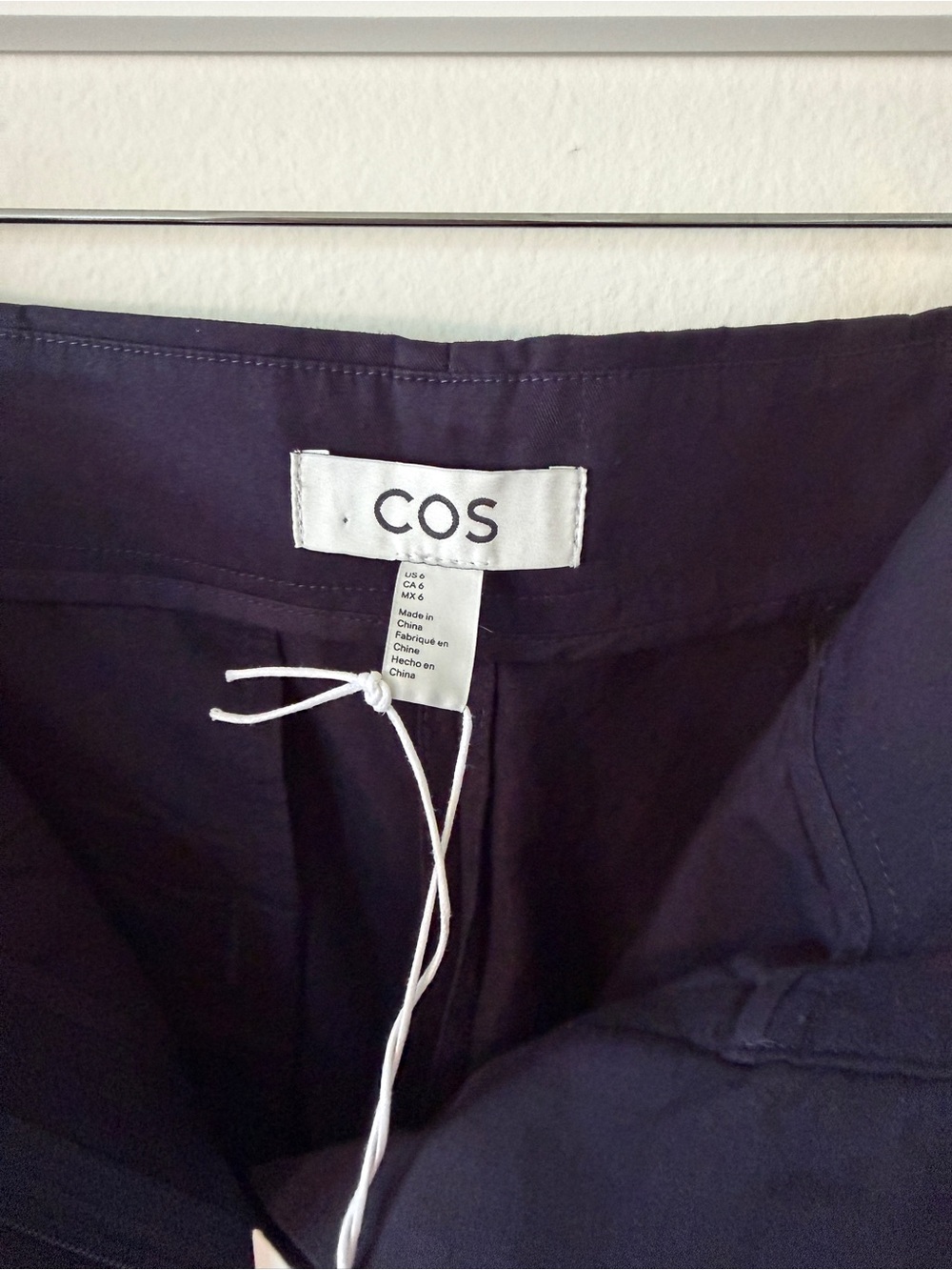 COS *NWT* Pleated Barrel Leg Navy Chinos - 6 - Picture 7 of 9